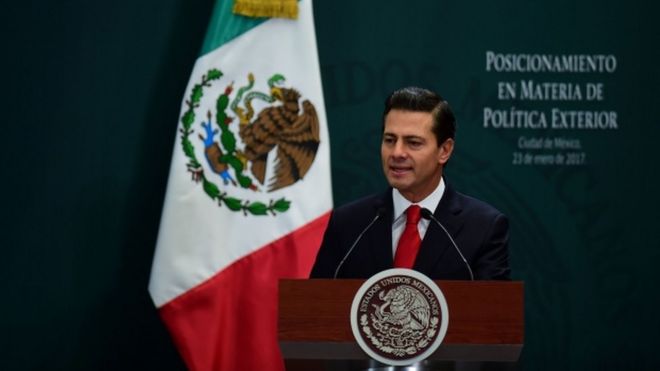 Энрике Пена Ньето выступает с речью о внешней политике в Мехико