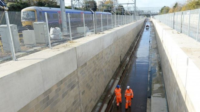 Главная линия Актона, где существующий маршрут адаптируется для Crossrail