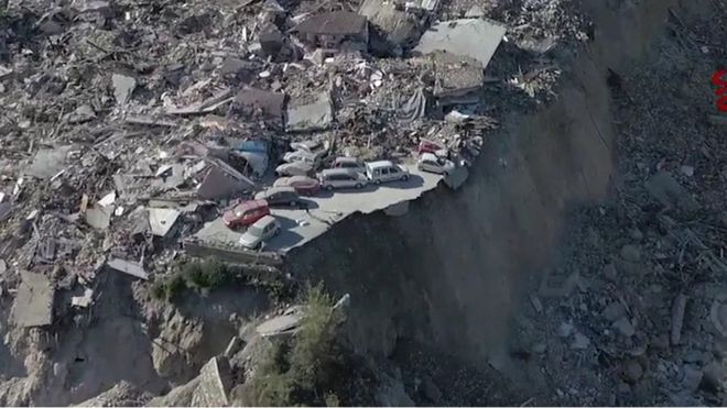 イタリア中部でマグニチュード（M）6.6の強い地震