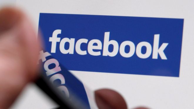 Логотип Facebook отображается на сайте компании