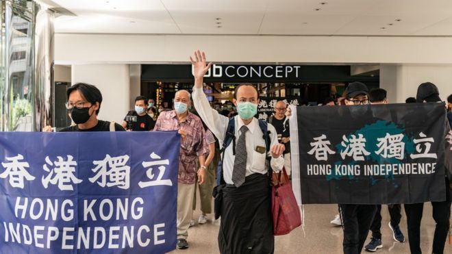 受疫情影响，香港示威转淡，但过去数周仍然有零星在商场或街头的示威。