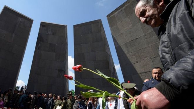 Церемония на мемориале геноциду армян в Ереване