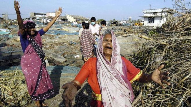 2004 - இல் உலகையே புரட்டிப்போட்ட சுனாமி