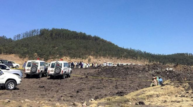 Shughuli za uokozi zikiendelea kwenye eneola tukio la ajali ya ndege ya Ethiopian Airlines Boeing 737