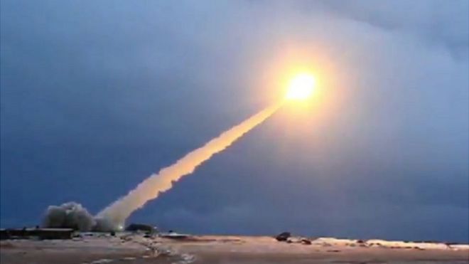 Prueba del misil Burevestnik, de un video del Ministerio de Defensa de Rusia.