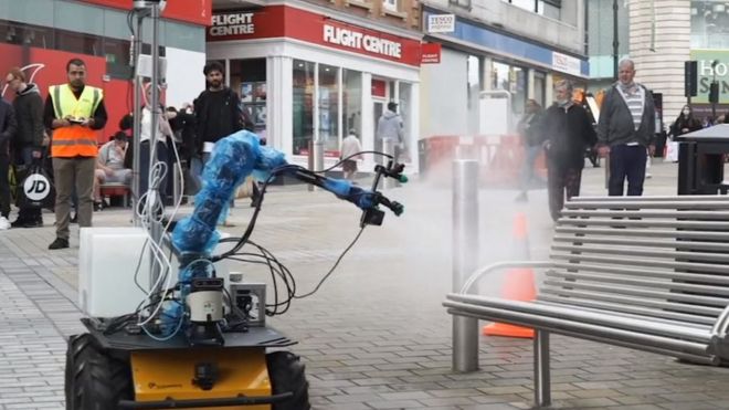 Robot in Leeds city centre