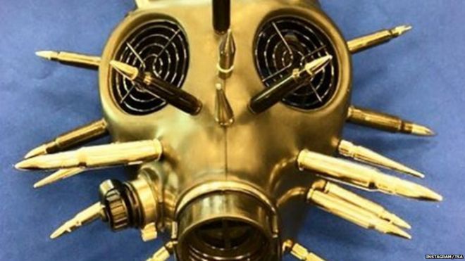 Máscara de gas descubierta por la TSA en Miami