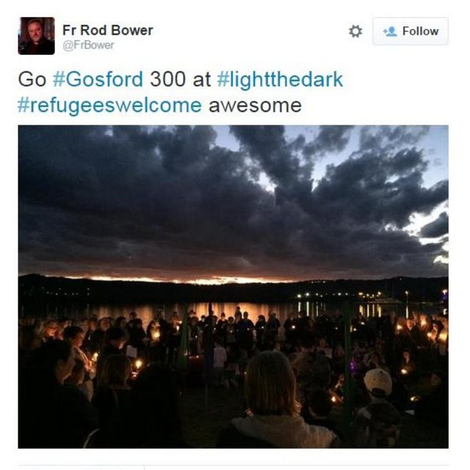 Пойдите # Госфорд 300 в #lightthedark #refugeeswelcome awesome