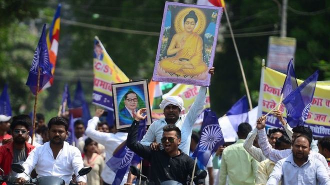 Далитет протестующих на дорогах в штате Уттар-Прадеш