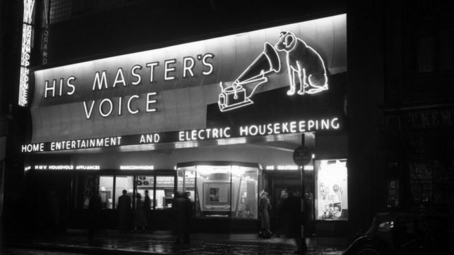 Магазин HMV, Оксфорд Стрит, Лондон, 1949 год.