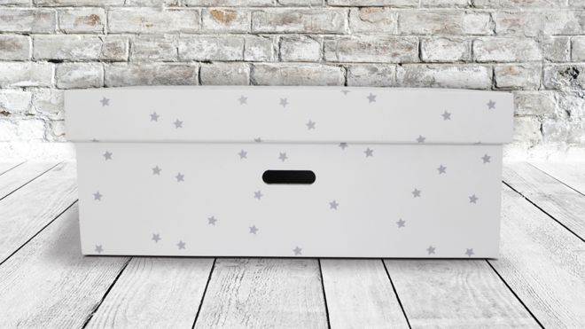 Коробка от британской компании Baby Box