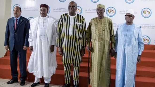 Les chefs d'Etat des pays du G5 Sahel, de g. à d., Mohamed Ould Abdel Aziz (Mauritanie), Mahamadou Issoufou (Niger), Roch Marc Christian Kaboré (Burkina Faso), Idriss Déby (Tchad) et Ibrahim Boubacar Keïta (Mali)