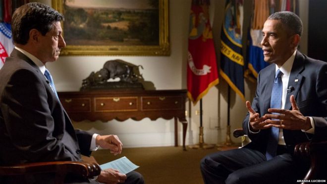 Президент США Барак Обама принимает участие в интервью Би-би-си Джона Сопеля в комнате Рузвельта Белого дома - 23 июля 2015 года