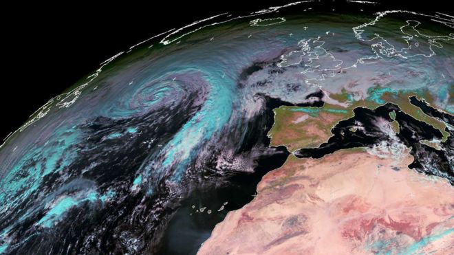 Спутниковое изображение шторма Кэролайн