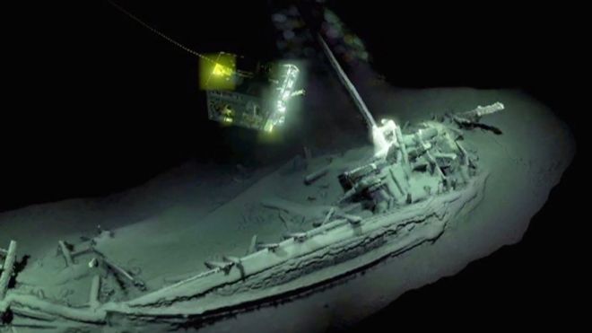 Корабль лежит на дне Черного моря уже 2400 лет.
