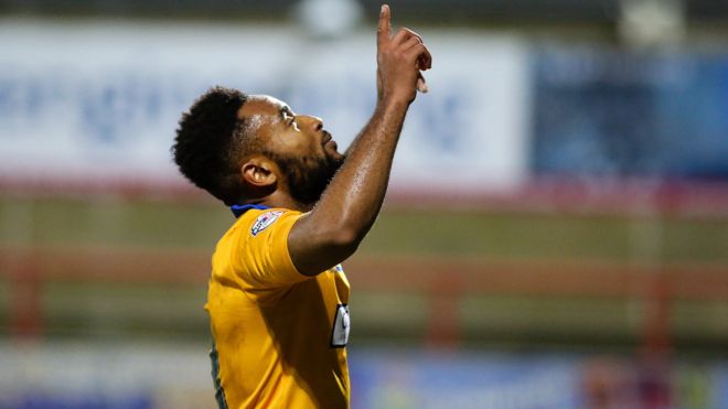 Dominic Smith: Barrow sign Shrewsbury defender on loan - BBC Sport