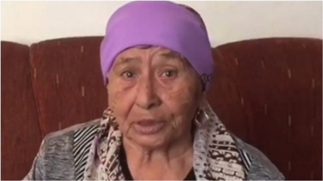 Маріам із Казахстану пише реп разом із своїм онуком Ділшодом і їхнє відео набирає популярності в сомережах.