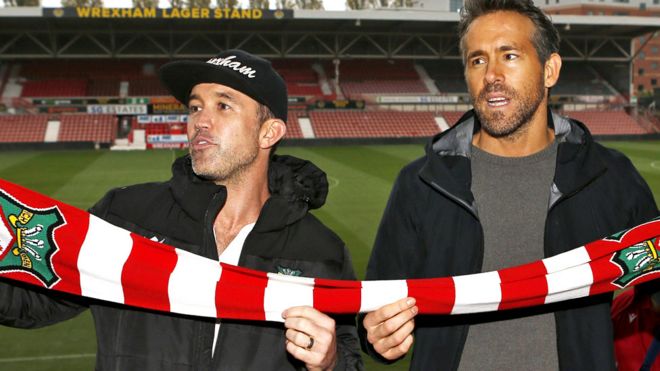 Ryan Reynolds takes family to watch Wrexham football match - BBC News