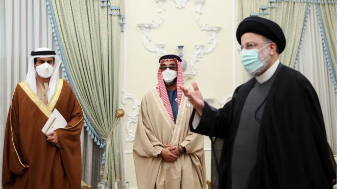 الرئيس الإيراني ابراهيم رئيسي يلتقي مستشار الأمن القومي الإماراتي طحنون بن زايد في طهران