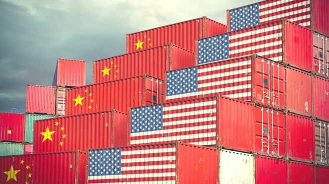 印有中國與美國國旗圖案的集裝箱
