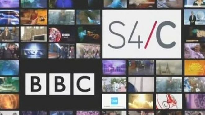 BBC и S4C логотипы против банка экранов телевизоров