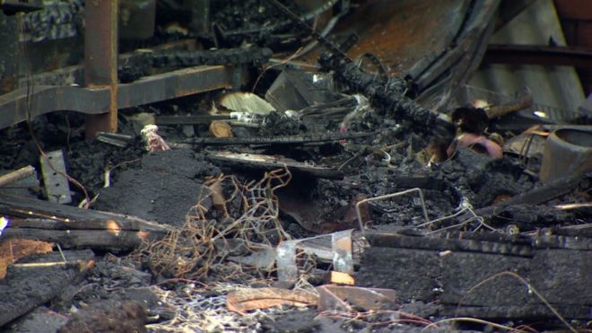 Сцена разрушения после пожара
