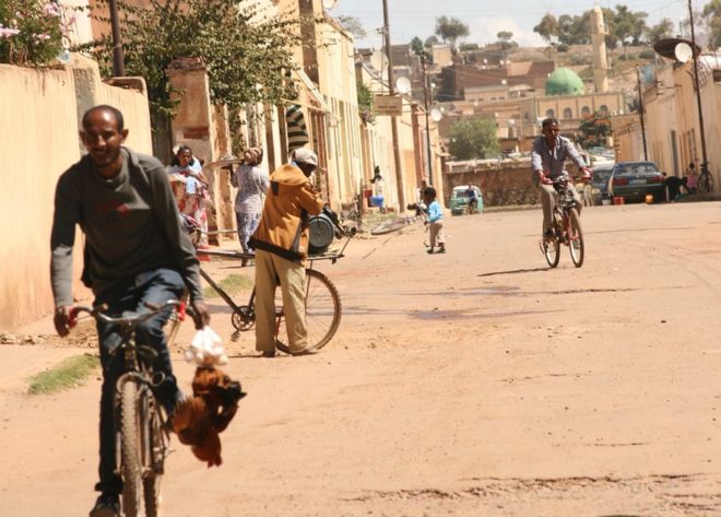 Велосипедисты в Асмэре, Эритрея