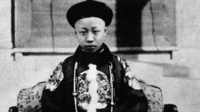 El emperador, a los 11 años.