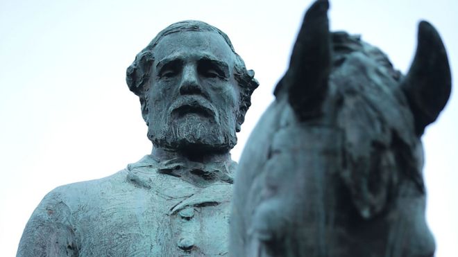 Estatua de Robert E Lee en Charlottesville.