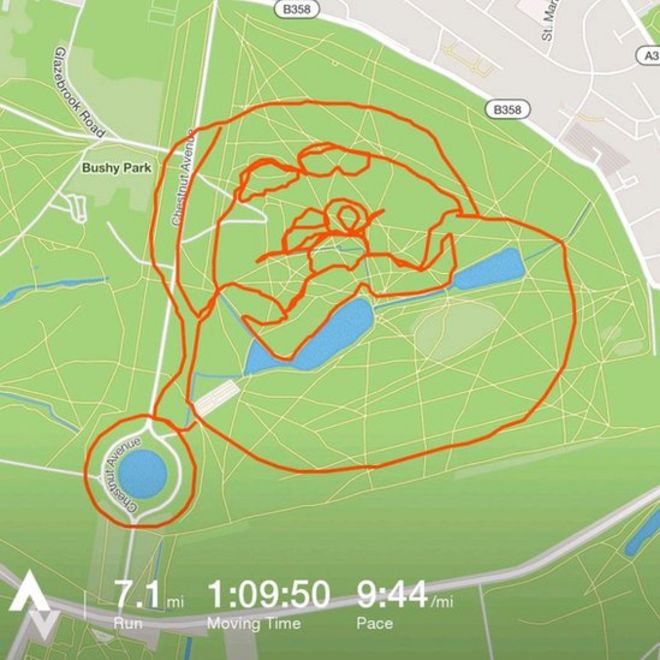 Рисунок Санты с помощью приложения Strava