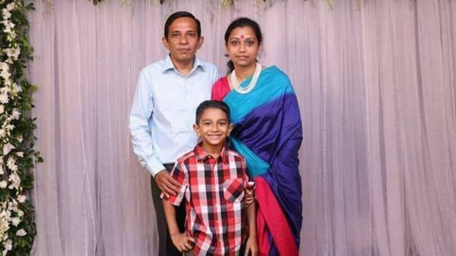রিমু, বিপাশা এবং তাদের একমাত্র ছেলে অনিরুদ্ধ