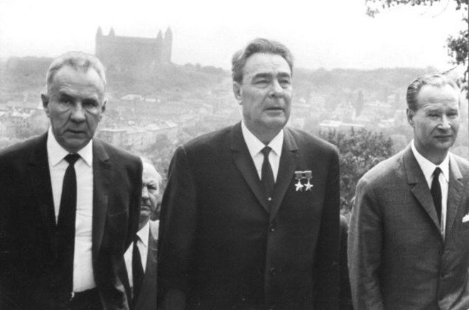 Brezhnev và Dubcek
