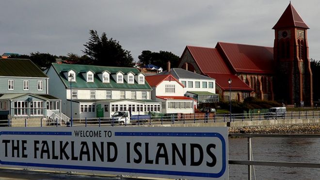 Puerto de Stanley en las islas Malvinas/Falklands