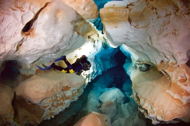 Дайвинг Xisco в подводных пещерах Майорки