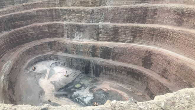 Один из глубоких алмазных рудников АЛРОСА в России