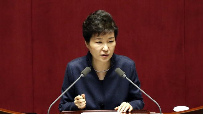 Президент Южной Кореи Пак Кын Хе выступает с речью в Национальном Собрании в Сеуле во вторник, 16 февраля