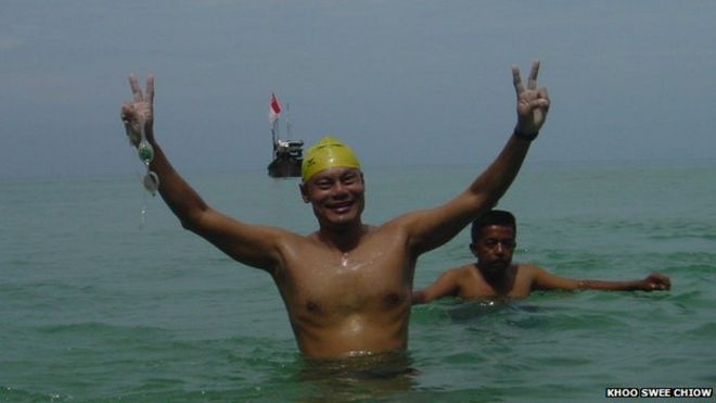 Khoo Swee Chiow после плавания через Малаккский пролив