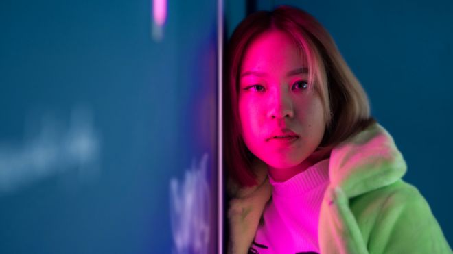 Blackswan: The K-pop girl group with no Korean members - BBC News