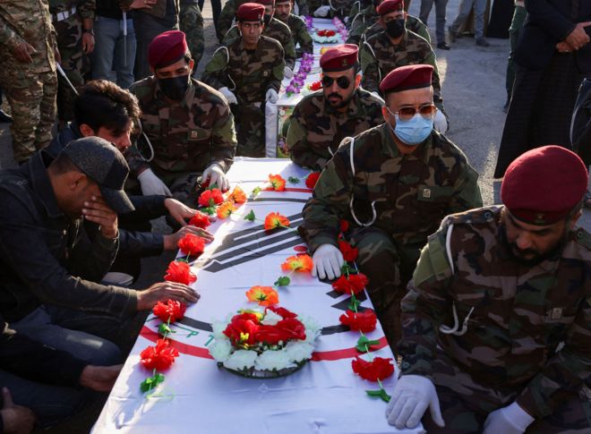 عزاداری برای کشته شدگان در جرف الصخر در جنوب بغداد - ٢٢  نوامبر