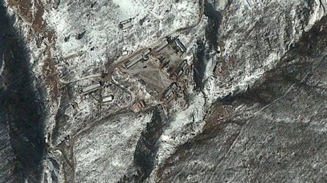 Это спутниковое изображение DigitalGlobe объекта ядерных испытаний в Пунгье-Ри в Северной Корее было получено 11 февраля 2013 года.