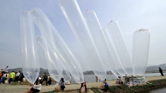 Воздушные шары готовятся в апреле 2012 года