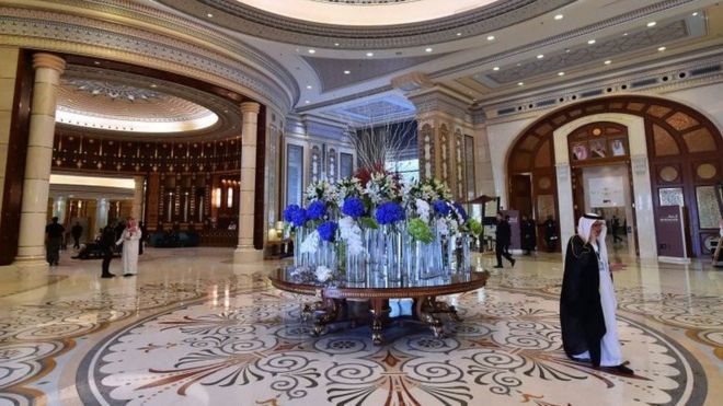 செளதி இளவரசர்களுக்காக 'தங்கமுலாம்' சிறையாக மாறிய சொகுசு ஹோட்டல்