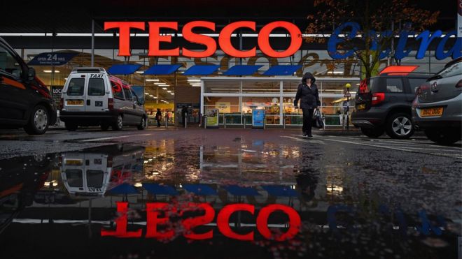 Общий вид супермаркета Tesco