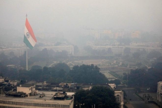 Buildings are seen shrouded in smog in New Delhi, India, November 8, 2018.