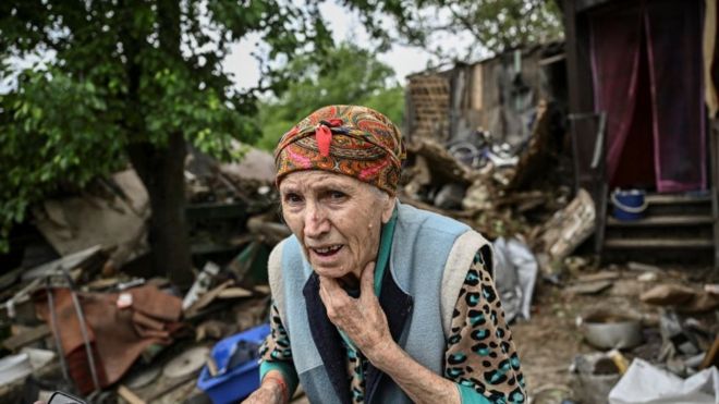 Una mujer en Bakhmut