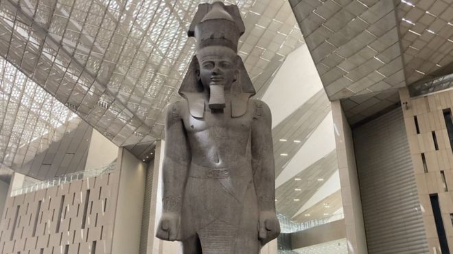 بي بي سي في جولة في المتحف المصري الكبير قبل افتتاحه