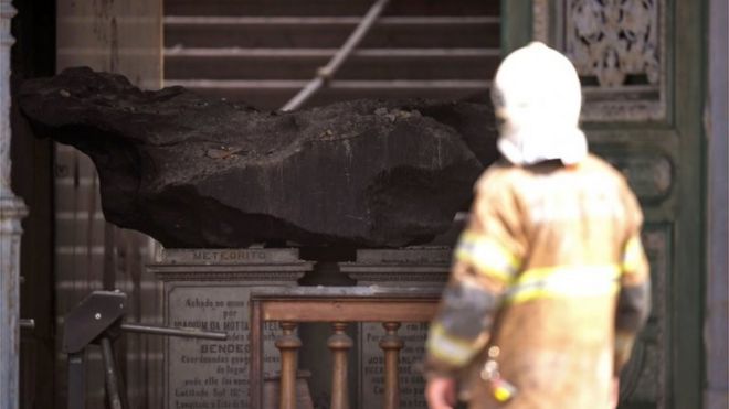 Метеорит Бендего в Национальном музее Бразилии в Рио-де-Жанейро, который был разрушен пожаром 2 сентября 2018 года