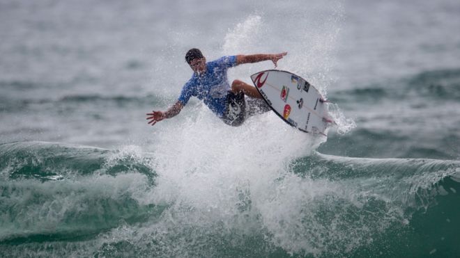 Campeão Mundial de surfe em 2014, o brasileiro Gabriel Medina manifestou interesse em participar dos Jogos Olímpicos