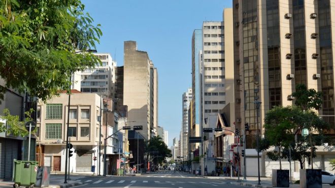 Ruas vazias em São Paulo durante isolamento social