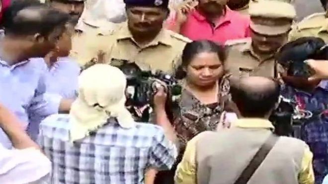 "இன்றே ஐயப்பனை தரிசிக்க வேண்டும்" - கிளம்பத் தயாராகும் 3வது பெண்